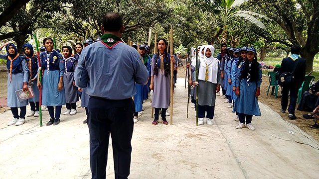 চাঁপাইনবাবগঞ্জে গার্ল-ইন-স্কাউট ডে ক্যাম্প অনুষ্ঠিত