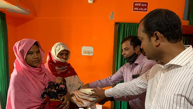 শিবগঞ্জে এসিল্যান্ড জুবায়ের হোসেন'র ভালোবাসায় সিক্ত উপজেলাবাসী 